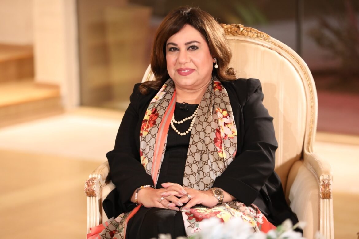 أحلام جناحي رئيسة جمعية سيدات الأعمال البحرينية