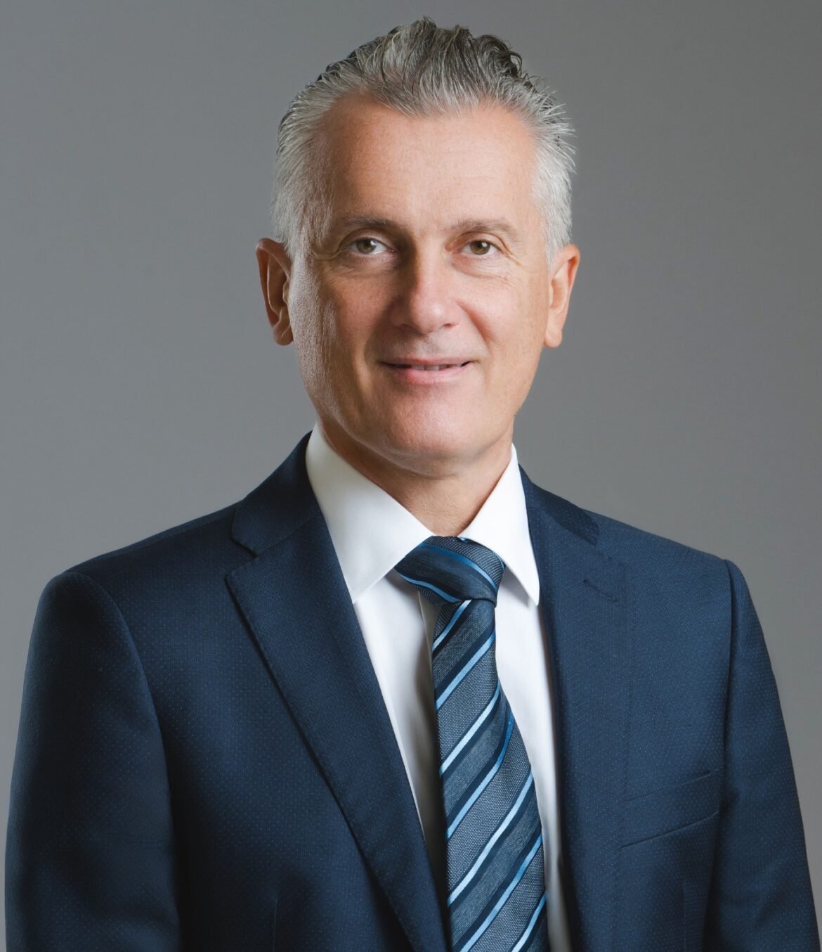 باولو فيفونا الرئيس التنفيذي والعضو المنتدب لبنك الاسكندرية الإسكندرية