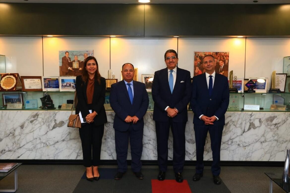 الهيئة العامة للتأمين الصحي الشامل تتعاقد مع «إي هيلث»